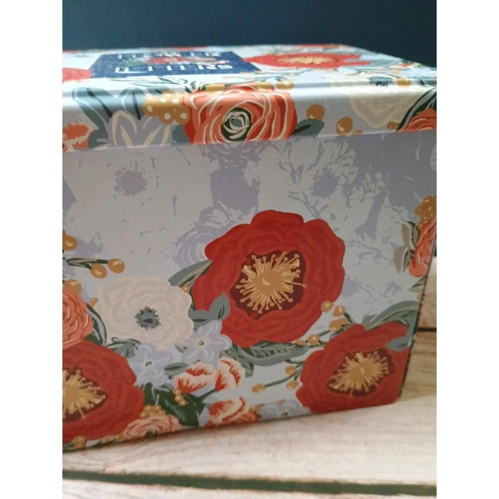 Floral Square Tin Blue And Red Flowers Medium 7